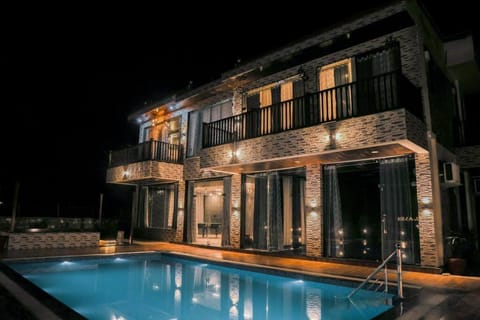 IBIZA FARM BY TRV , A 3BHK VILLA WITH MASSIVE POOL Vacation rental in Jaipur