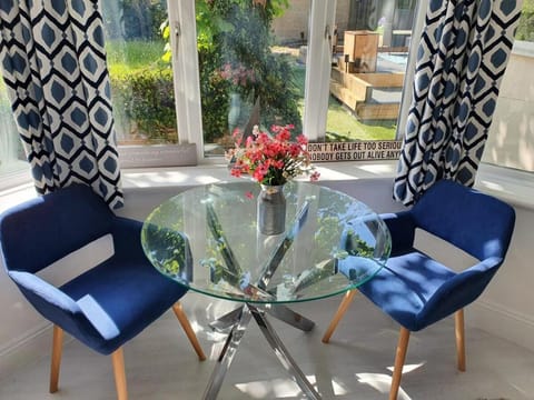 Beautiful apartment with free parking Apartment in Bournemouth