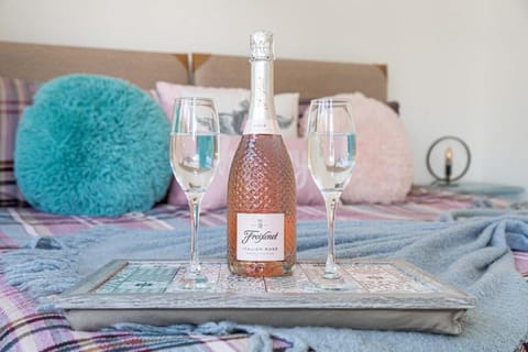 Beautiful apartment with free parking Apartment in Bournemouth