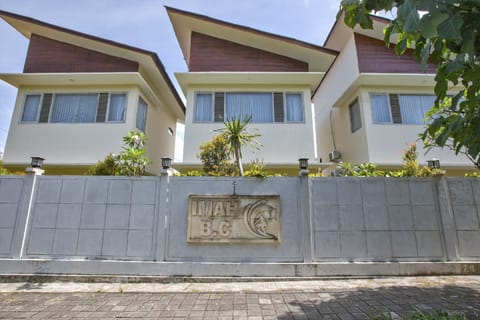 ImahBC Surfcamp Hotel in Kerambitan