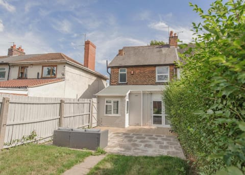 Modern 4 Bedroom Home with Superfast Wi-fi Vacation rental in Metropolitan Borough of Solihull