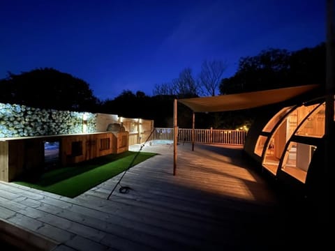 Sunrise Dome Tent Luxury tent in Saint Florence