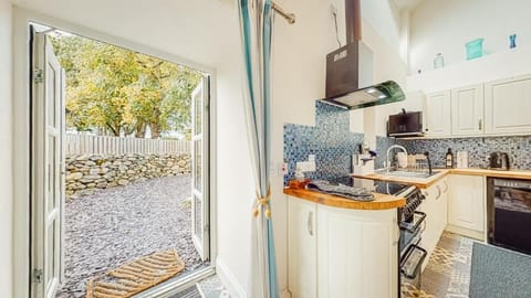 Peibio at Llanfair Hall Vacation rental in Rhosyr