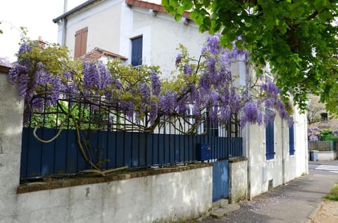 Bleautiful Eugénie - Charmante Maison de ville Apartment in Fontainebleau
