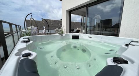 Les Maisons de Louise  Apartment in Normandy