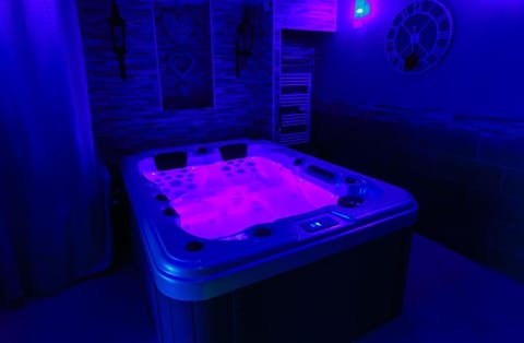 La Suite Spa Dolce Vita Apartment in Hauts-de-France