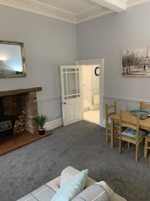 Hursley Lodge Apartment in Lincoln