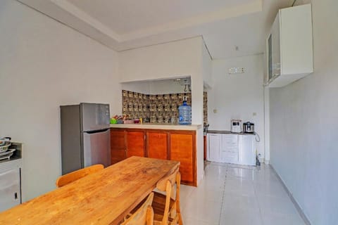 OYO 91717 7 L Homestay Hotel in North Kuta