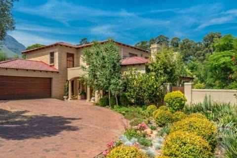 Tuscany Hauss Villa in Cape Town