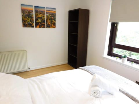 Charming 2 bed apt close to City and SEC Hydro Apartment in Glasgow