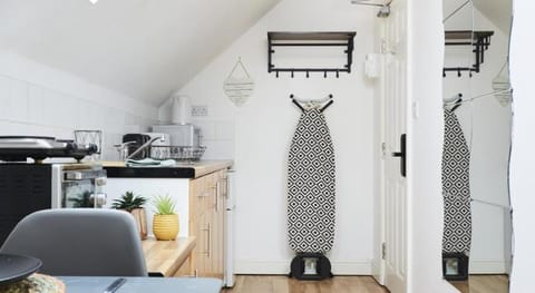 Hayy Studios Comfortable Stays in Deighton Apartment in Huddersfield