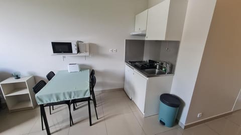 a break somewhere Studio for 2 people in Montfermeil Apartment in Gagny