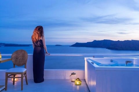 White Pearl Villas Oia Pure Bliss Villa with Outdoor Plunge Pool with Sea & Caldera View Apartment in Oia