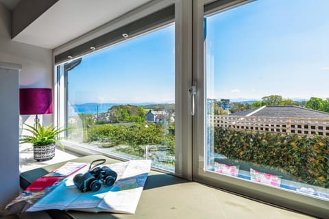 Traeth Arian Cottage Vacation rental in Wales