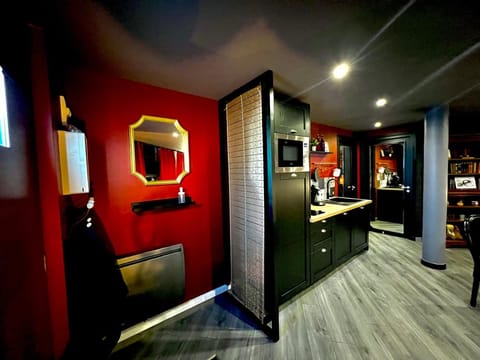 L'Escape Apartment in Calais