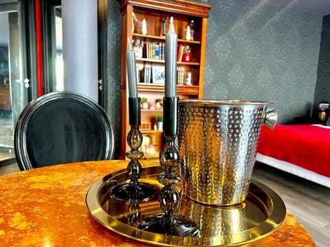 L'Escape Apartment in Calais