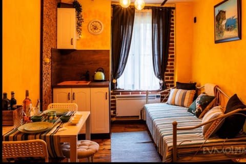 Art guest apartment EVMOLPIAS near Roman stadium Apartment in Plovdiv