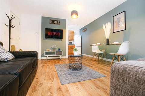 City Centre Apt -Free Parking, Fast Wifi & SmartTV Apartment in Milton Keynes