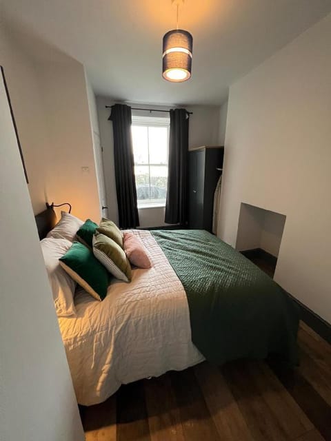 Brand new! Seafront apt with sea views and parking Vacation rental in Aberystwyth