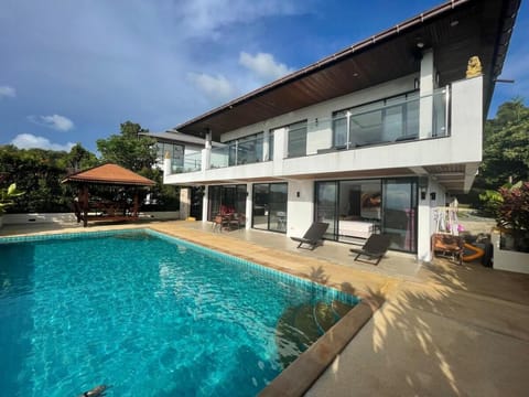 The Carma | stylish and luxury sea view pool villa Villa in Sala Dan