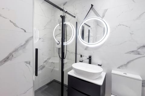 New central seafront apartment- stunning sea views Vacation rental in Aberystwyth