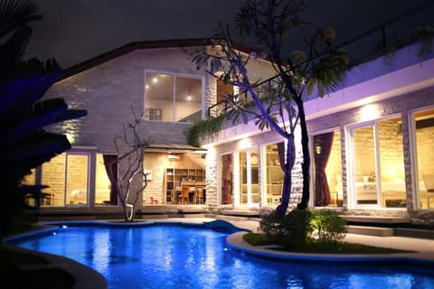 Villa Latour Villa in Kuta