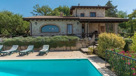 Il Casale Del Nonno 8+2 Apartment in Umbria
