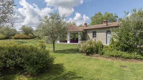 VILLA NINFEO 10+4, Emma Villas Apartment in Arezzo