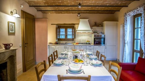 Casa Elia 4+2 in Palazzone Apartment in Umbria