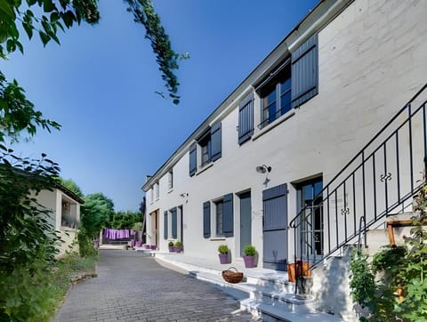 Le Chateau de Candes, sa Tour et ses Suites. Hotel in Centre-Val de Loire
