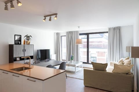 SuitesRus near Diamond District Hotel in Antwerp