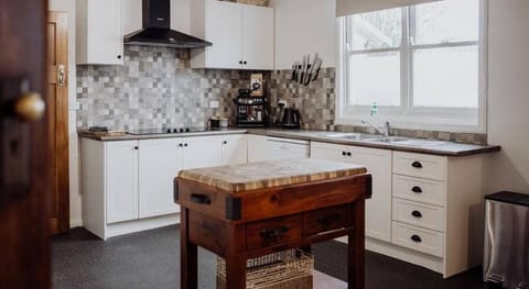 Cottage on Groom - St Marys Charm and Convenience! Vacation rental in Tasmania