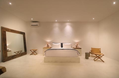 Ubud Luxury 2-Bedroom Villa with Private Pool and BBQ - Serene Escape! Villa in Abiansemal