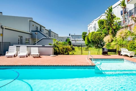 De Waterkant Townhouse with pool access 116 DWP Apartment in Cape Town