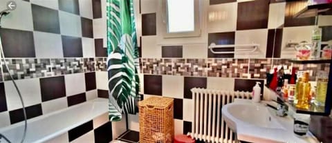 Appart T4*Terrasse Vue/Loire*Jardin*Parking Privé Apartment in Blois