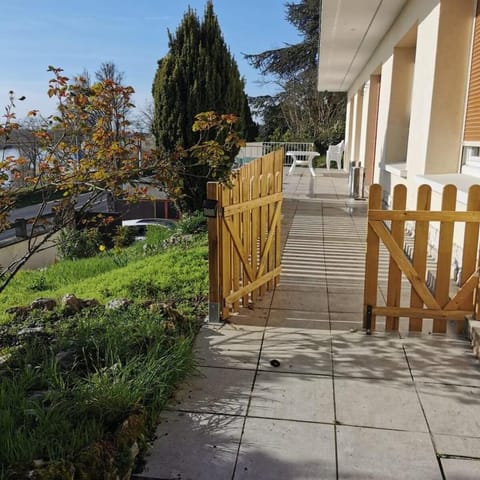 Appart T4*Terrasse Vue/Loire*Jardin*Parking Privé Apartment in Blois