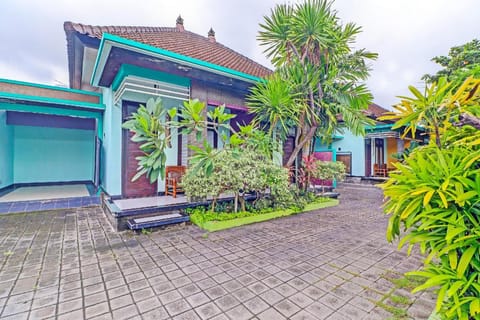 Capital O 91836 Pondok Bambu Hotel in Denpasar