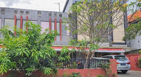 Maharani Guest House RedPartner @ Gatot Subroto Timur Denpasar Hotel in Sukawati