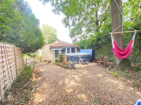 La maison du bien être : Nature + jacuzzi Vacation rental in Île-de-France