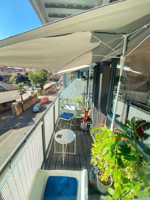 Sheffield City Centre Apartment & Balcony Apartment in Sheffield