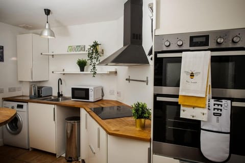 2 BDR House At Caledonia Luxe Stays Short Lets & Serviced Accommodation Alloa Vacation rental in Scotland