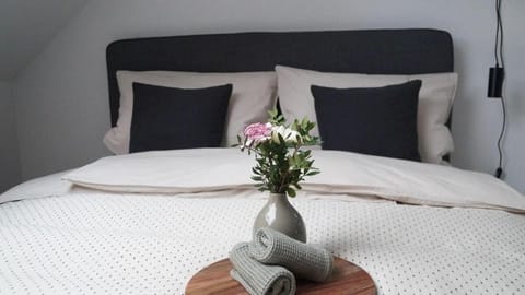 F&E - gemütliche & zentrumsnahe Unterkunft Apartment in Esslingen