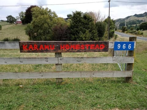 Karamu Homestead - Our Slice of Bliss Apartment in Waikato