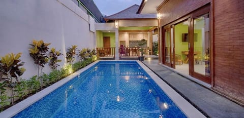 Tropical Villa 2BR  in Canggu Vacation rental in North Kuta