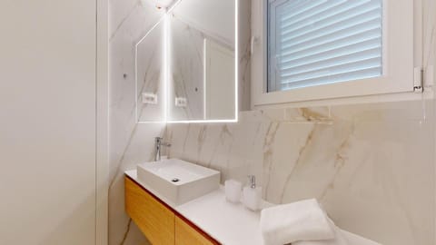 Villa Zoe: Two-Bedroom Apartment - Private Pool  Apartment in Komiža