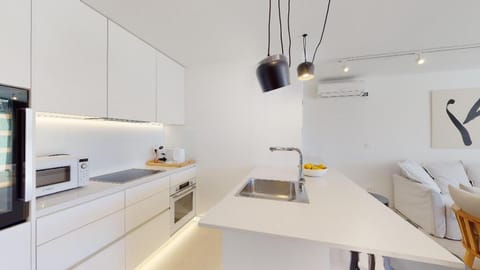 Villa Zoe: Two-Bedroom Apartment - Private Pool  Apartment in Komiža