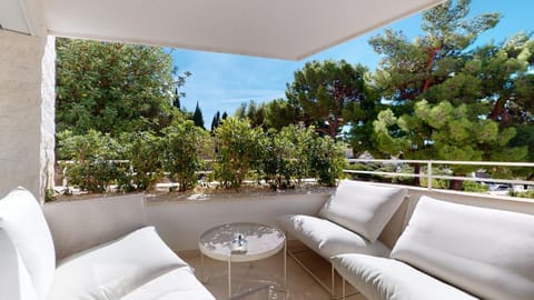 Two-Bedroom Apartment - Villa Zoe  Apartment in Komiža