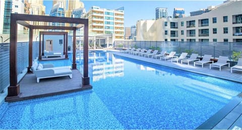 Stunning studio with Balcony with Marina view Apartment in Dubai