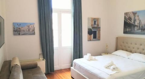 Elegant apartment under the Acropolis Apartment in Plaka