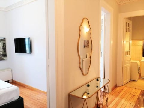 Elegant apartment under the Acropolis Apartment in Plaka